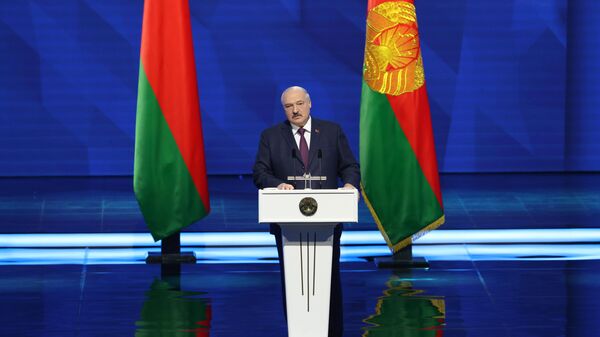 Лукашенко - о перемирии на Украине, угрозах для Белоруссии и о ядерном оружии - Sputnik Молдова