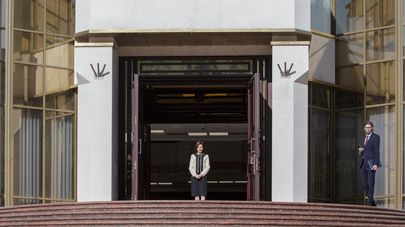 Maia Sandu pe scările Președinției Republicii Moldova