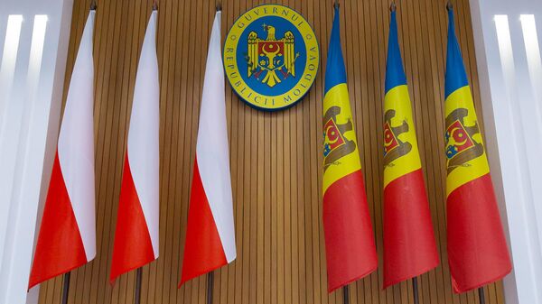Флаг Польши и Молдовы - Sputnik Молдова