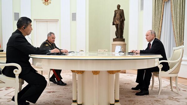 Президент России встретился в Москве с главой Минобороны Китая - Sputnik Молдова