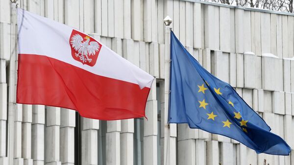 Drapelul Poloniei și UE - Sputnik Moldova