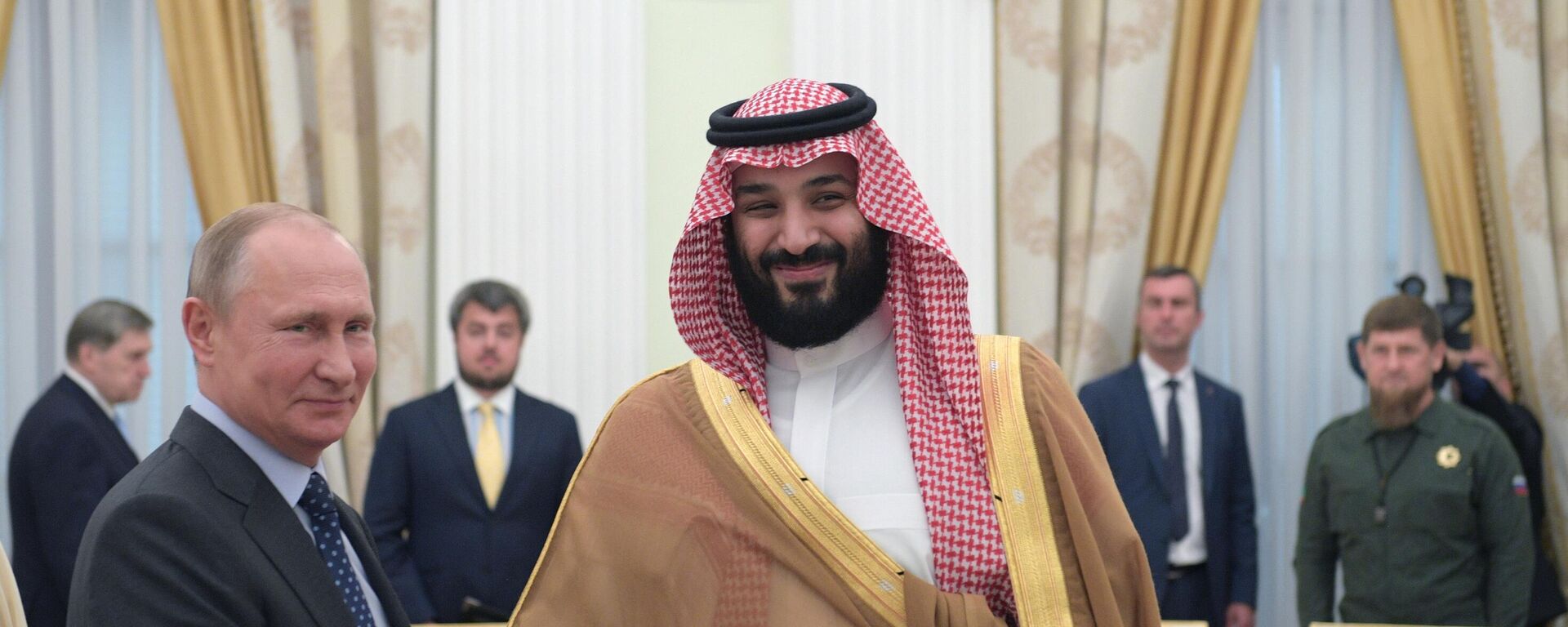 Президент России побеседовал с  наследным принцем Саудовской Аравии - Sputnik Молдова, 1920, 21.04.2023