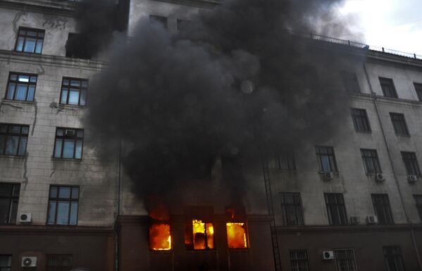 Пожар в здании Дома профсоюзов в Одессе - Sputnik Молдова