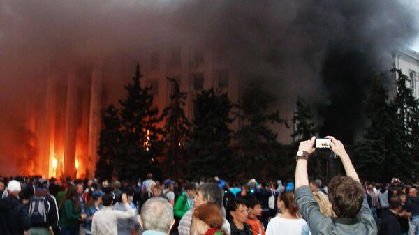 Пожар в Доме профсоюзов в Одессе - Sputnik Moldova