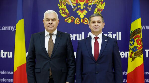 Briefing al șefilor ministerelor Apărării din Republica Moldova și România, Anatolie Nosatii și Angel Tõlvăr, la Chișinău - Sputnik Moldova