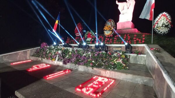В Комрате в День Победы прошла акция 1418 дней и ночей - Sputnik Молдова