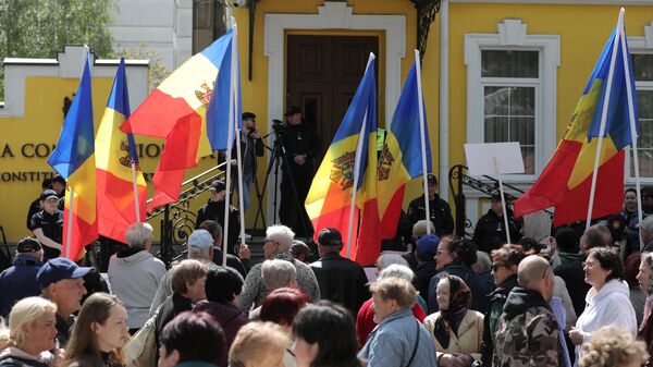 Протест сторонников партии Шор у здания конституционного суда - Sputnik Молдова