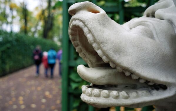 Фрагмент скульптуры Аллегория Красоты в Летнем саду в Санкт-Петербурге - Sputnik Молдова