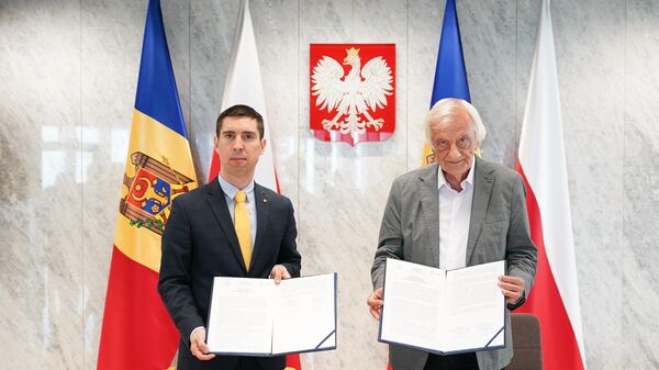 Сопредседатели парламентской ассамблеи Молдова – Польша Михай Попшой и Рышард Терлецкий - Sputnik Молдова