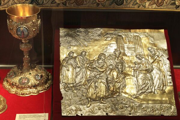 Placa din Sfânta Masă (1768) a Catedralei Adormirii Maicii Domnului din Lavra Kiev-Pechersk, prezentată la deschiderea Muzeului de Istorie a Lavrei Kiev-Pechersk. - Sputnik Moldova