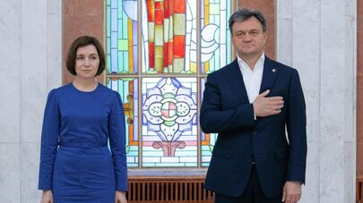 Дан Перчун, Андрей Спыну и Адриан Ефрос на церемонии присяги в качестве министров