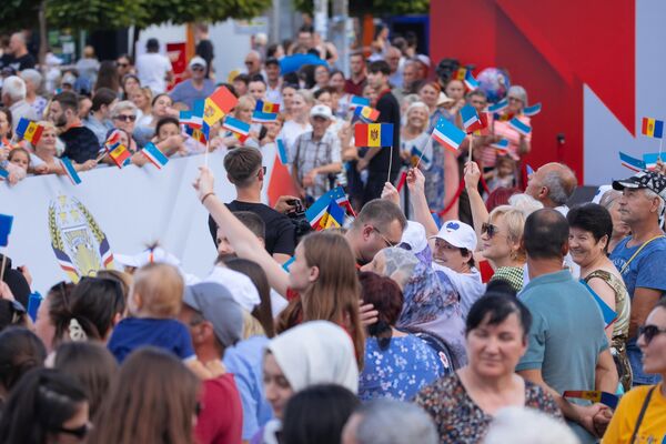 Participanți la ceremonia de inaugurarea a bașacanului găgăuz - Sputnik Moldova
