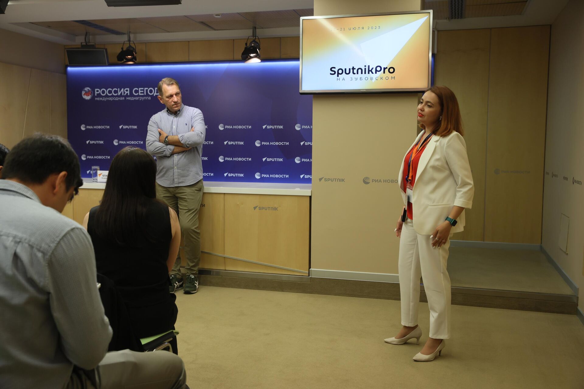 Участники из Молдовы обучились новым технологиям в журналистике на SputnikPro - Sputnik Moldova, 1920, 22.07.2023