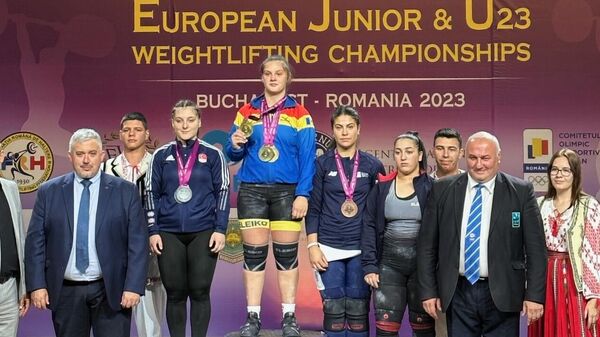 Александрина Чуботару завоевала золото на чемпионате Европы по тяжелой атлетике - Sputnik Moldova