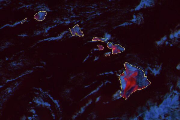 Спутниковый снимок показывает температуру горячей поверхности земли на Гавайских островах красным цветом. - Sputnik Молдова