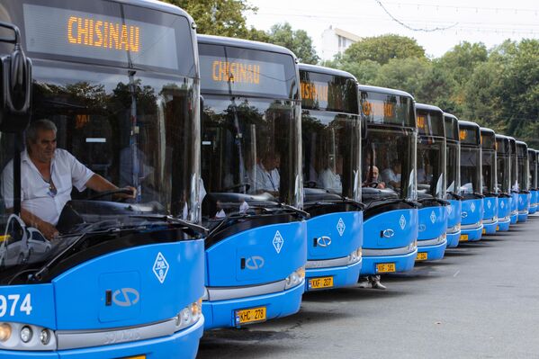 Мэрия Кишинева приобрела 16 городских автобусов. - Sputnik Молдова