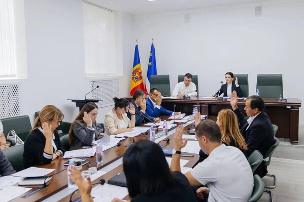 Первое заседание нового состава исполнительного комитета, утвержденного Народным собранием Гагаузии. - Sputnik Молдова