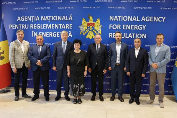 Встреча представителей НАРЭ Молдовы и Румынии, стороны обсудили ситуацию в энергосекторе региона. - Sputnik Молдова