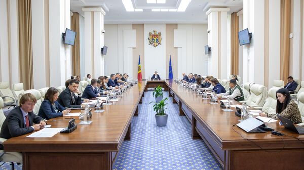 Заседание Комиссии по чрезвычайным ситуациям при молдавском премьере Дорине Речане - Sputnik Молдова