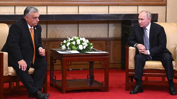 Визит президента РФ В. Путина в Китай для участия в мероприятиях третьего Международного форума Один пояс, один путь - Sputnik Moldova
