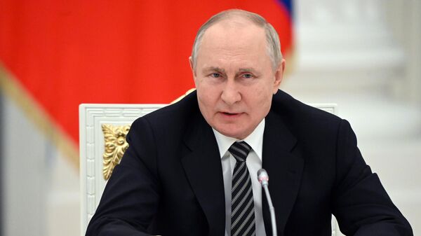 США задумали на Украине смену элит из-за проблем с коррупцией - Путин - Sputnik Молдова