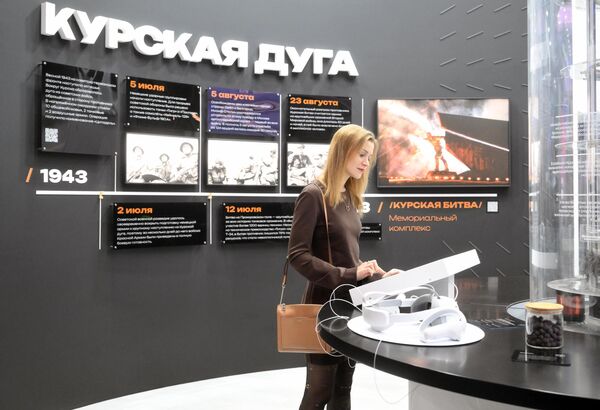 Один из стендов на открытии экспозиции. - Sputnik Молдова