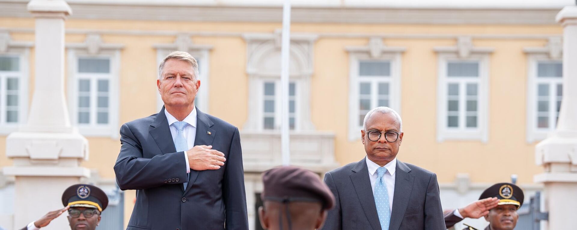 Primirea lui Klaus Iohannis de către Președintele Republicii Cabo Verde, José Maria Neves, la Palatul Prezidențial - Sputnik Moldova, 1920, 21.11.2023