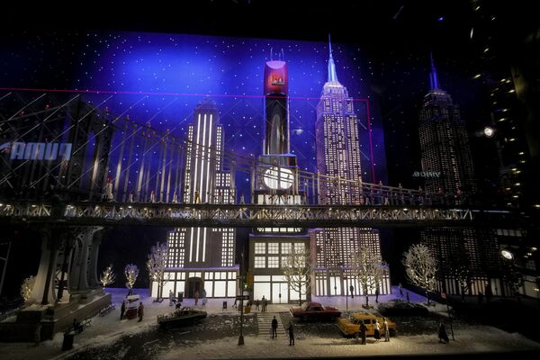 Dezvelirea ferestrelor de sărbători la Saks Fifth Avenue și Dior „Carousel of Dreams”, 20 noiembrie 2023, New York. - Sputnik Moldova