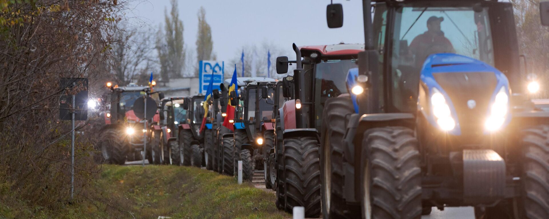Фермеры съехались в столицу Молдовы на протест - Sputnik Молдова, 1920, 23.11.2023