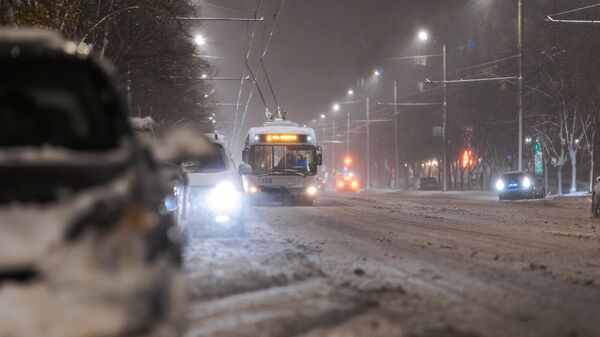 Последствия снегопада в Кишиневе - Sputnik Молдова