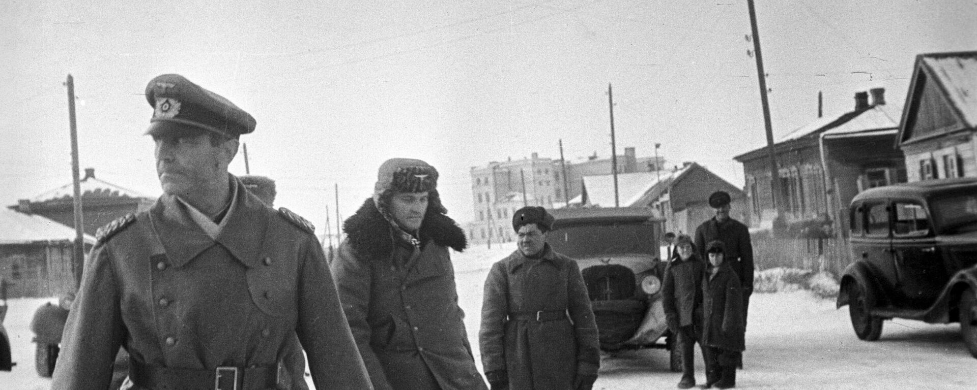 În dimineața zilei de 31 ianuarie 1943, feldmareșalul Friedrich Paulus, comandantul armatei a 6-a hitleriste, s-a predat la Stalingrad - Sputnik Moldova, 1920, 31.01.2024