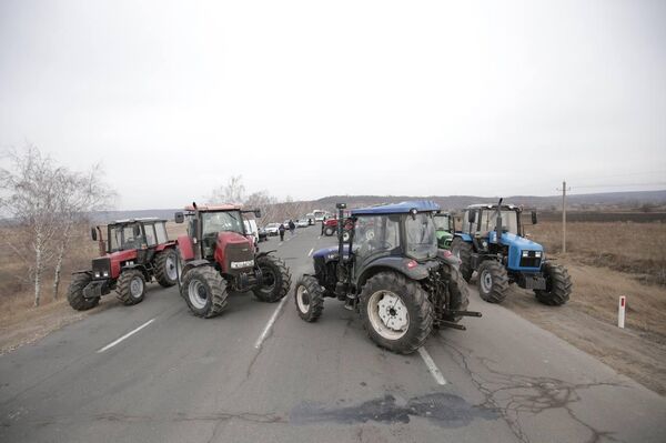 Протест фермеров у КПП Леушены – Албица - Sputnik Молдова