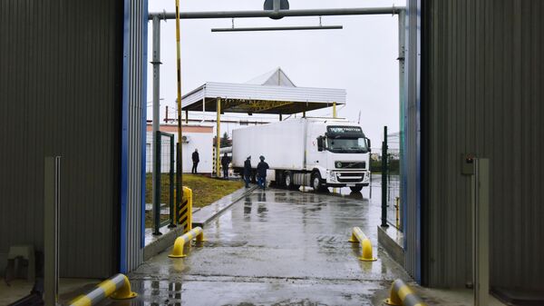 Польские дальнобойщики возобновят  с марта протесты на границе с Украиной - Sputnik Молдова