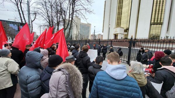 Протест партии Возрождение против политики милитаризации Майи Санду и PAS - Sputnik Молдова