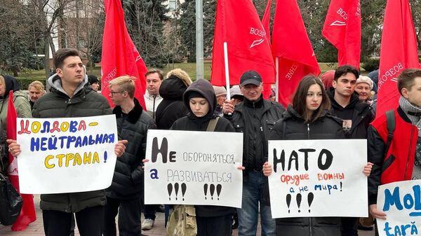 Протест партии Возрождение против политики милитаризации Майи Санду и PAS - Sputnik Moldova