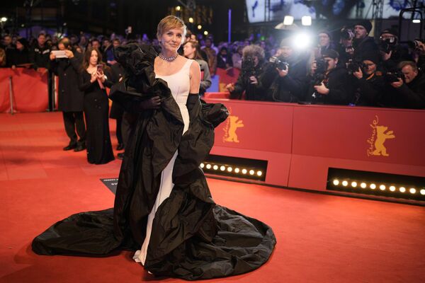 Актриса Шэрон Стоун на красной дорожке Международного кинофестиваля Берлинале - Sputnik Молдова