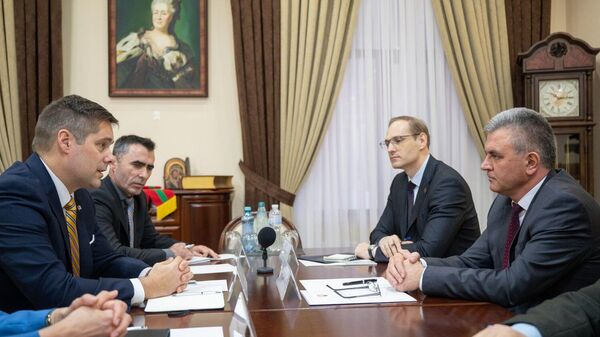 Лидер Приднестровья рассказал дипломату из США о введенных Кишиневом пошлинах - Sputnik Молдова