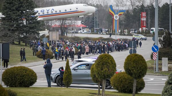 Лунгу - о ситуации в аэропорту Кишинева: власти вводят запреты вопреки Конституции - Sputnik Молдова