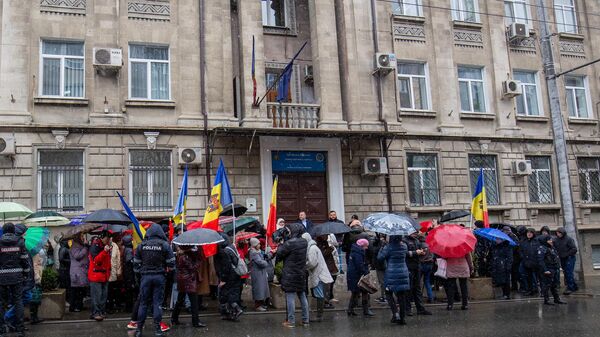 Протест Блока коммунистов и социалистов у ЦИК Молдовы  - Sputnik Молдова