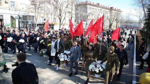 Марш в Бельцах, посвященный 80-летию освобождения от фашизма - Sputnik Молдова
