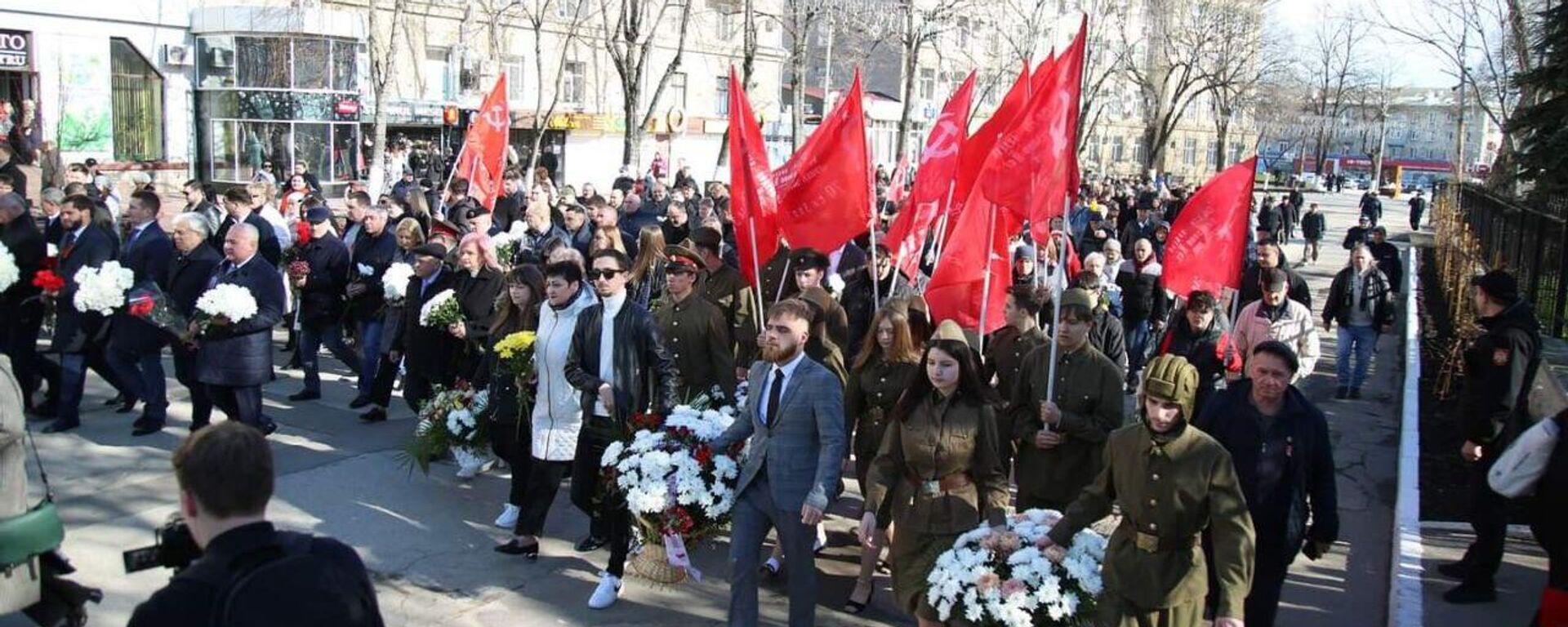 Марш в Бельцах, посвященный 80-летию освобождения от фашизма - Sputnik Молдова, 1920, 26.03.2024