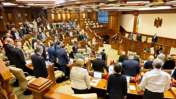 Парламент Молдовы почтил минутой молчания память жертв теракта в Крокус сити холле - Sputnik Moldova
