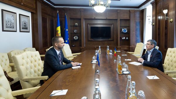 Гросу на встрече с Мажейксом обсудил весеннюю повестку парламента Молдовы - Sputnik Молдова