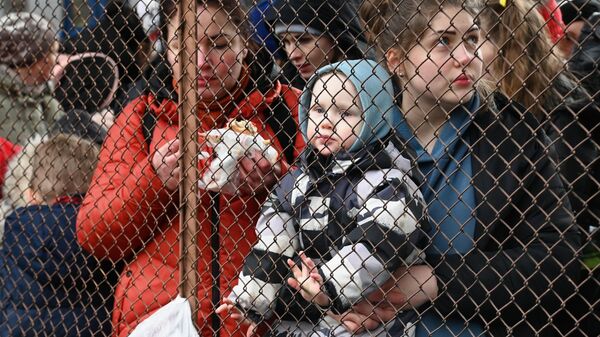 Как раньше — не будет. Украинских беженцев в Европе загнали в жесткие рамки - Sputnik Молдова