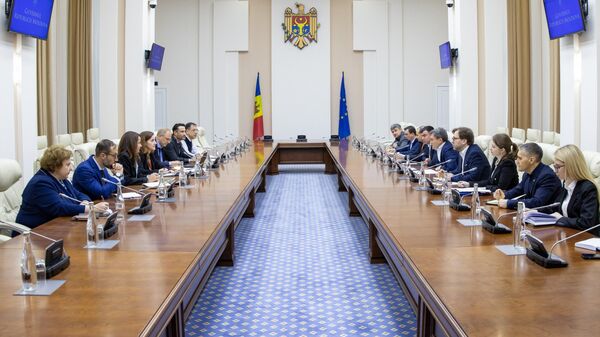 Встреча премьер-министра Молдовы Дорина Речана с представителями МВФ - Sputnik Молдова