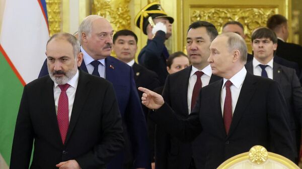 Президент России Владимир Путин принял участие в юбилейном саммите ЕАЭС в Москве - Sputnik Moldova