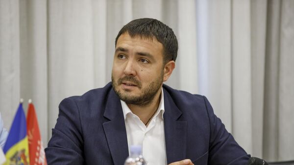 Еще один оппозиционный депутат парламента Молдовы остался без зарплаты - Sputnik Молдова