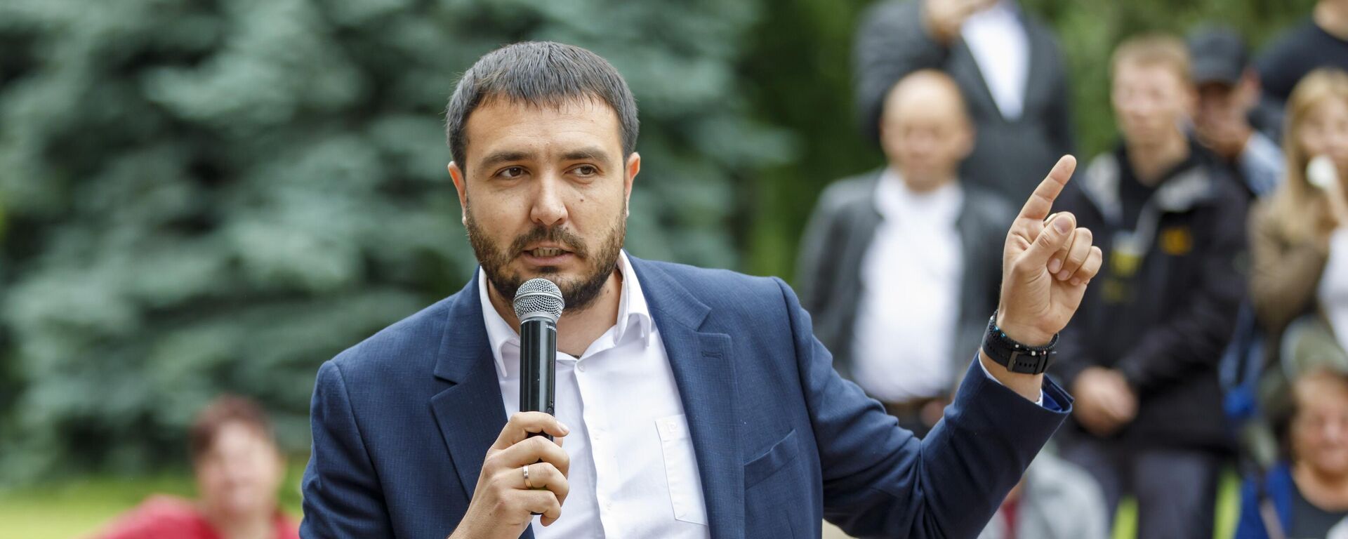 Акция протеста у здания парламента Молдовы в поддержку депутатов группы Победа, которых лишили возможности участия в заседаниях 14.06.2024 - Sputnik Молдова, 1920, 21.04.2025