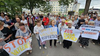 Протест в Бельцах  против приватизации энергокомпании RED-Nord