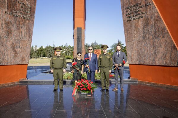 Марш в честь 80-й годовщины освобождения Молдовы от фашистской оккупации - Sputnik Молдова